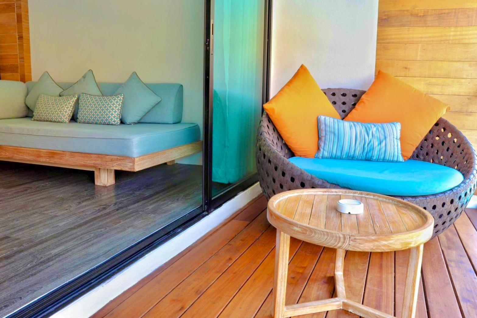 Superior Pool Access Twin Room
