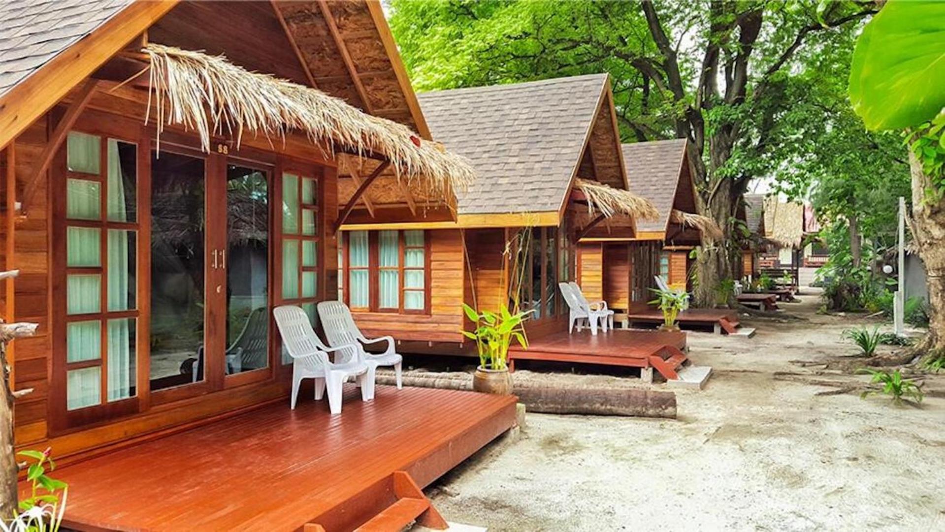 Premium Garden Bungalow