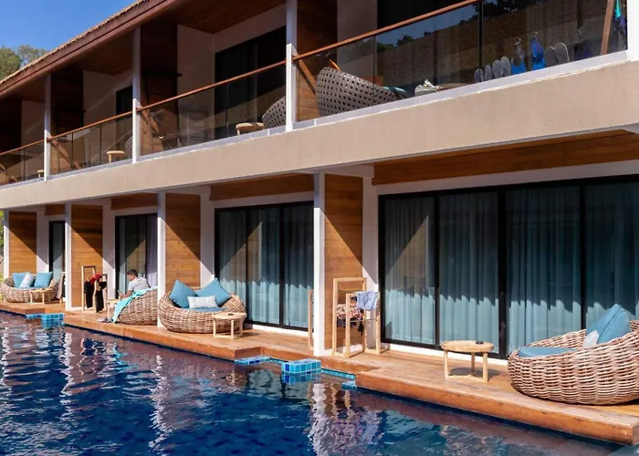 AKIRA Lipe Resort
